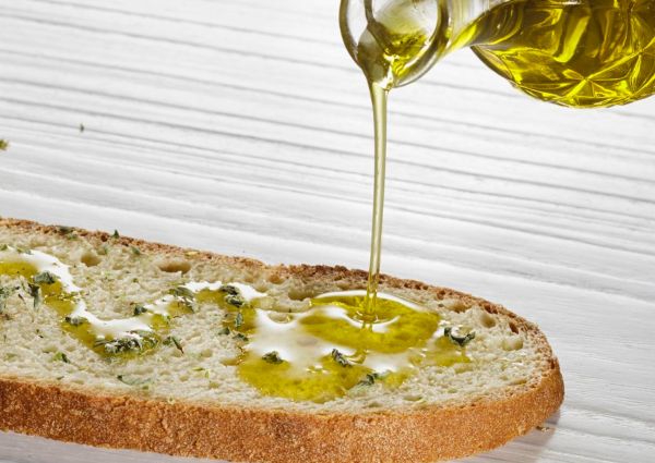 extra virgin olive oil-bread-snack