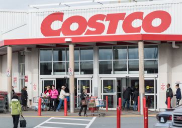 costco-warehouse-store check