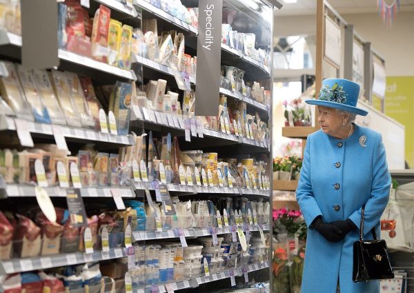 queen Elizabeth-supermarket-royal wedding