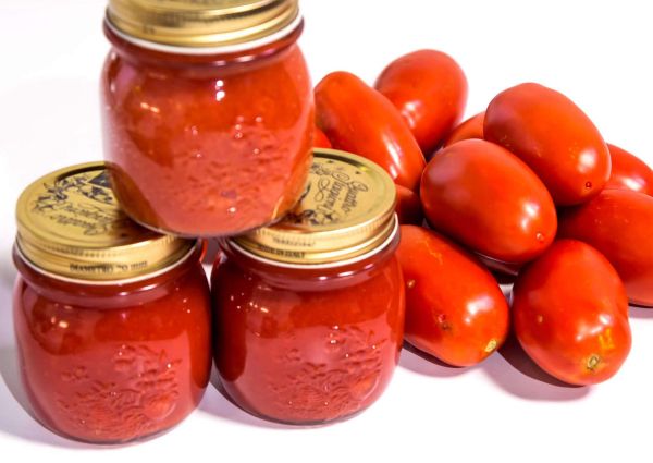 tomato-tomatoes-preserve-preserves-canned tomatoes-label-sauce