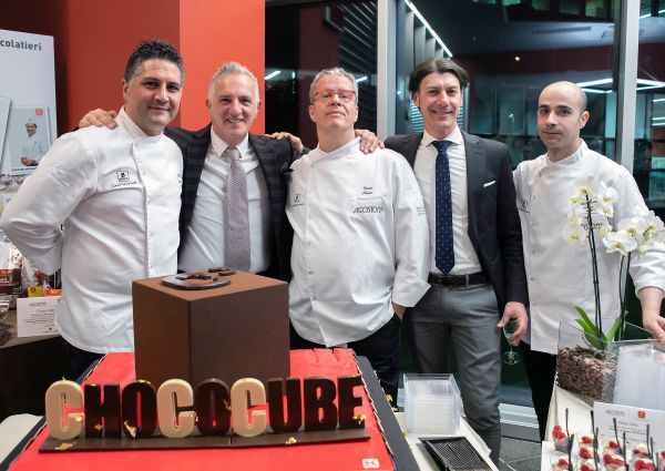 ICAM-Agostoni-Choco Cube