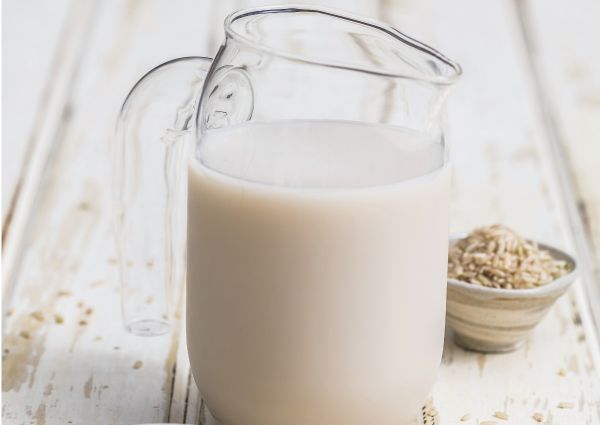 plant-based-drinks-almonds.soy