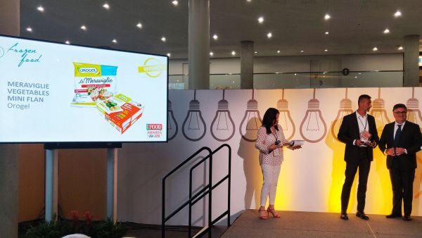 Italian Food Awards USA 2019: Orogel wins for frozen food. Award ceremony with presenters and winners.