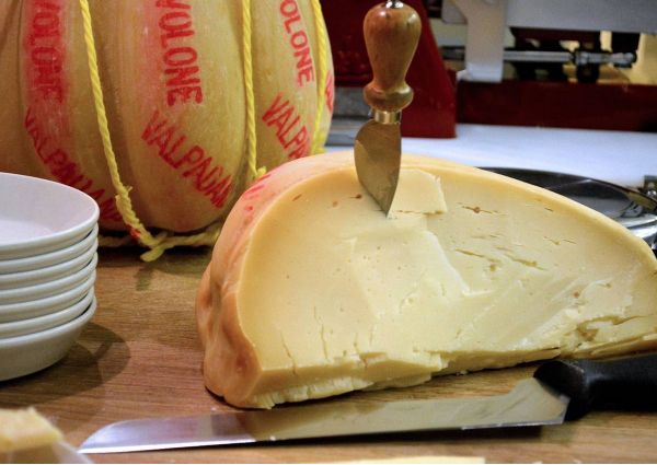 Provolone Valpadana