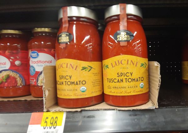 Lucini Spicy Tuscan Tomato sauce and Spicy Tomato sauce at Walmart. No sugar added, organic pasta sauce.
