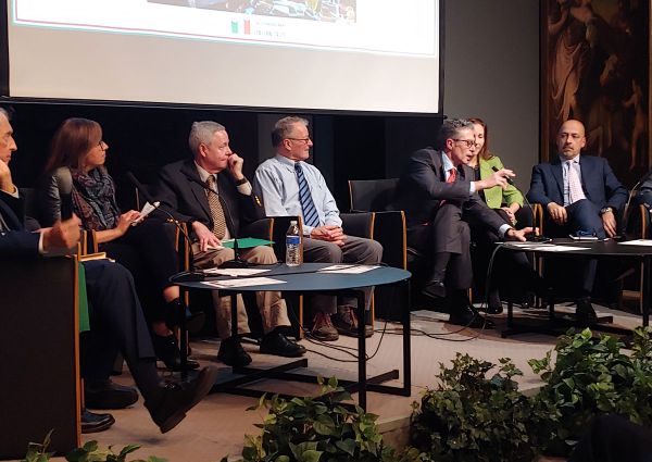 Panel discussion on Geographical Indications and US consumer safety. Experts share insights.