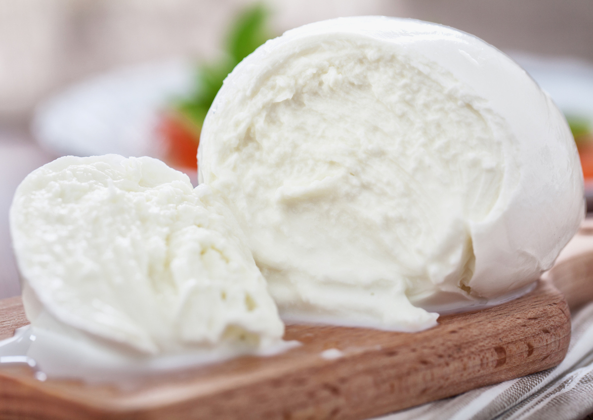 mozzarella di bufala PDO-buffalo mozzarella