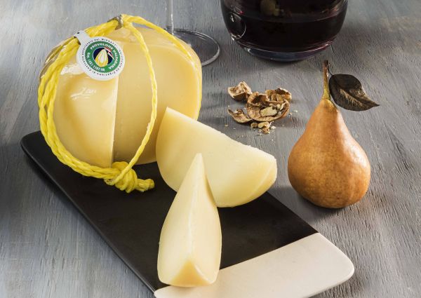 Provolone Valpadana PDO