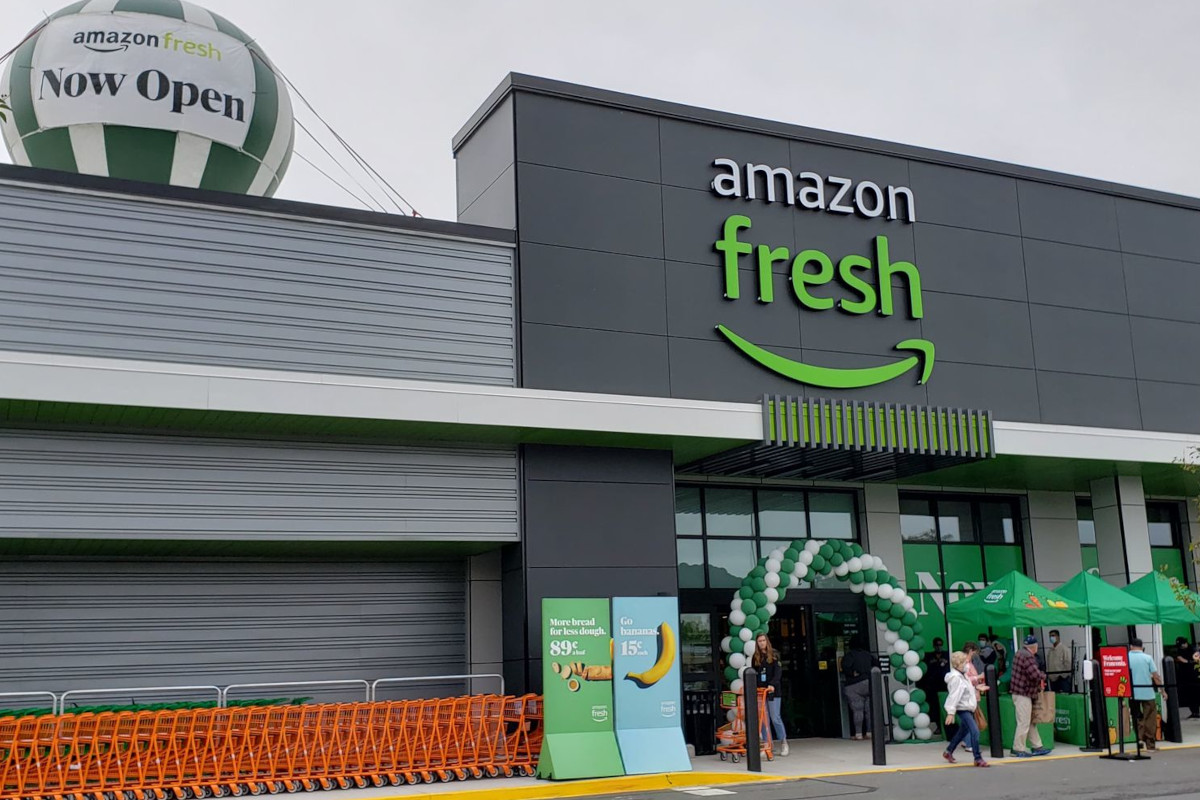 Amazon to close apparel stores to focus on growing grocery